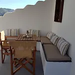 Theo's Vacation Nyaraló *
