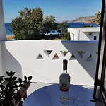 Theo's Vacation Nyaraló Aherúnesz