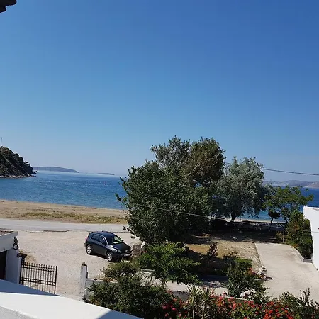 Theo's Vacation * Acherounes